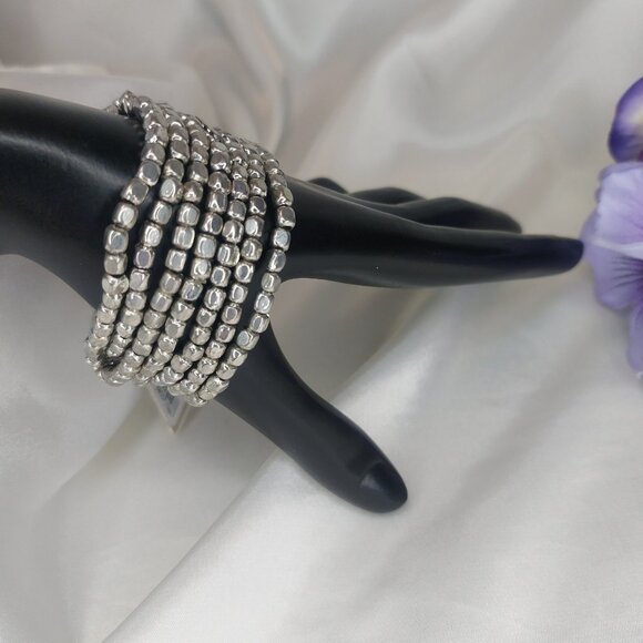 Bracelet Stack Silver Beads Stretchy 7 Piece Medium Shine Metallic Gray Edgy NEW - Picture 2 of 8